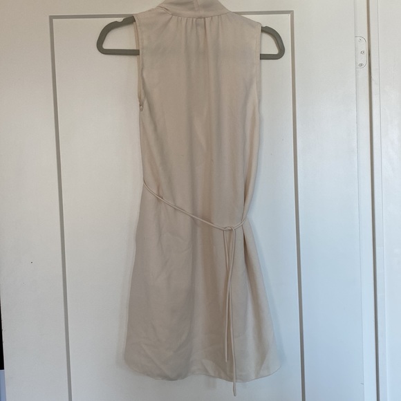 Aritzia Wilfred flowy cream dress - Picture 4 of 4